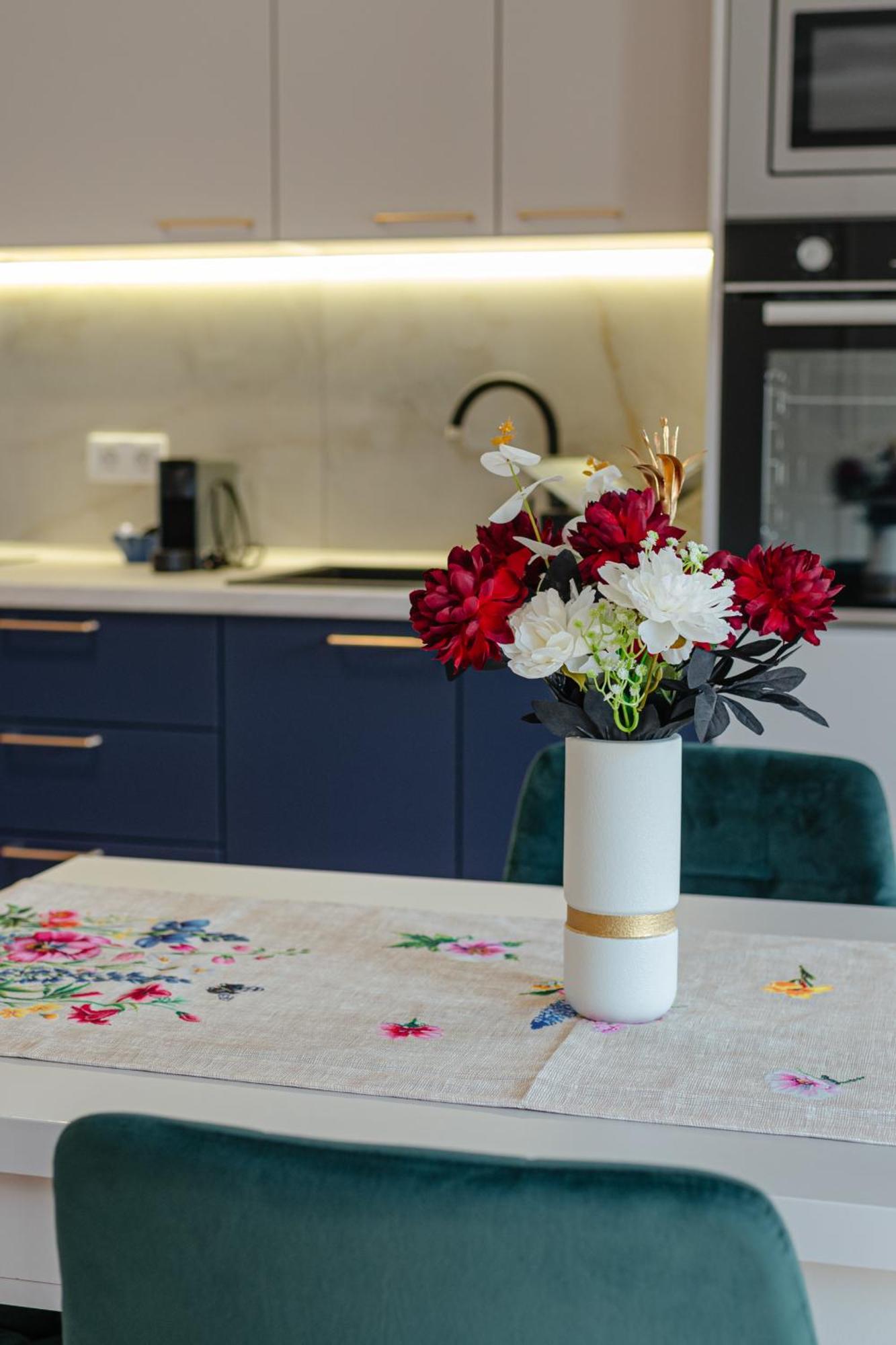 Awa Residence Floresti  Luaran gambar